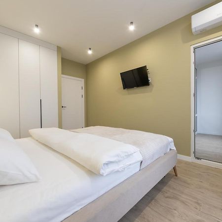 Luxury Apartment Near Metro Station Osokorky Киев Экстерьер фото
